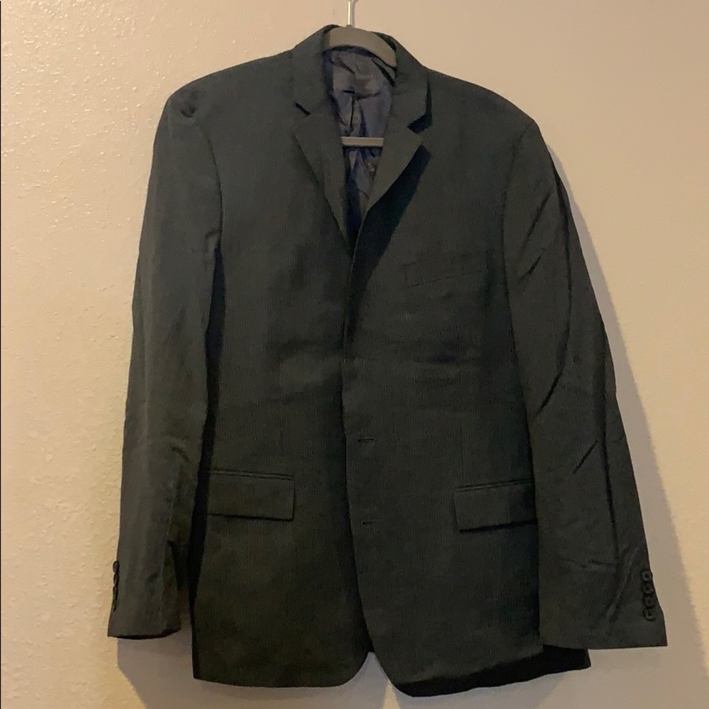 Like new suit ⏱time to go..
